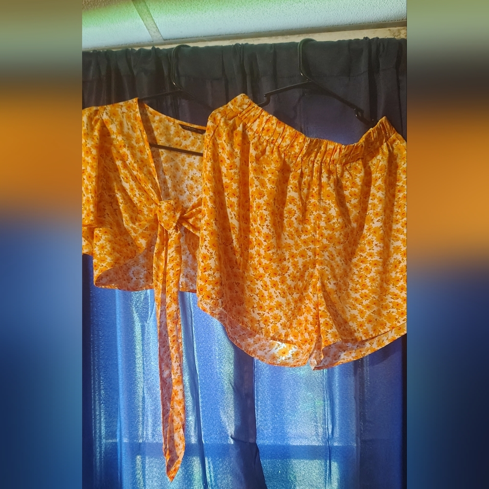 Floral Orange Women's Top and Shorts Set